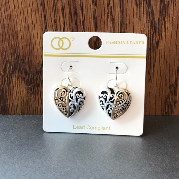 Boutique | Jewelry | Elegant Two Tone Heart Earrings | Poshmark